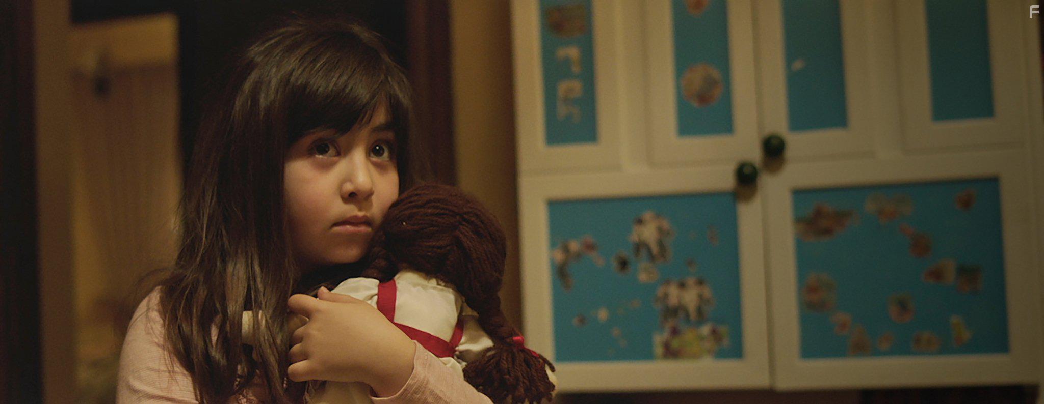 Avin Manshadi in Under the Shadow (2016)