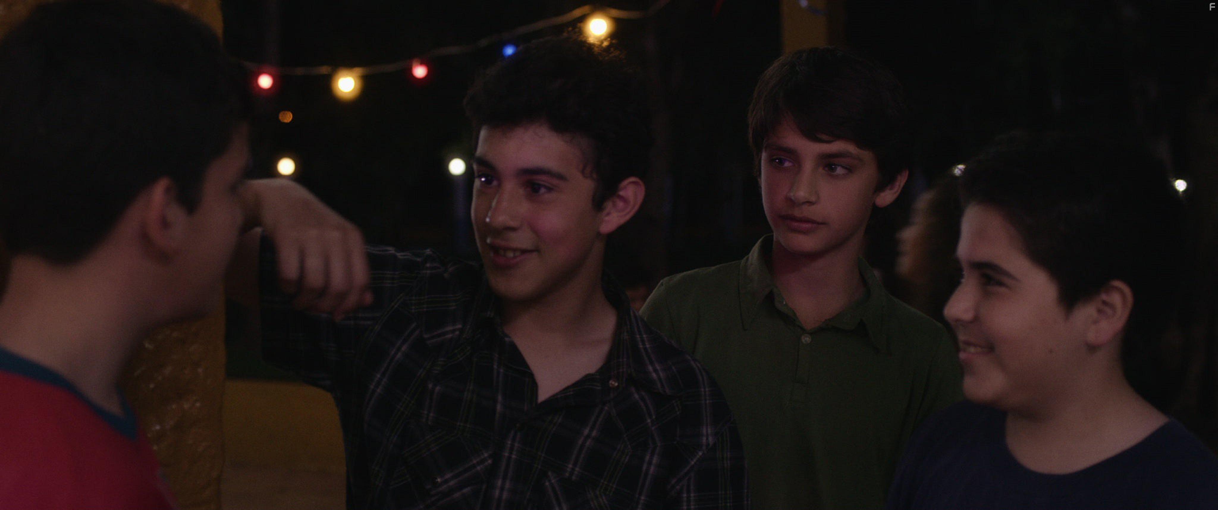 Joaqun Parada and Blas Finardi Niz in Esteros (2016)