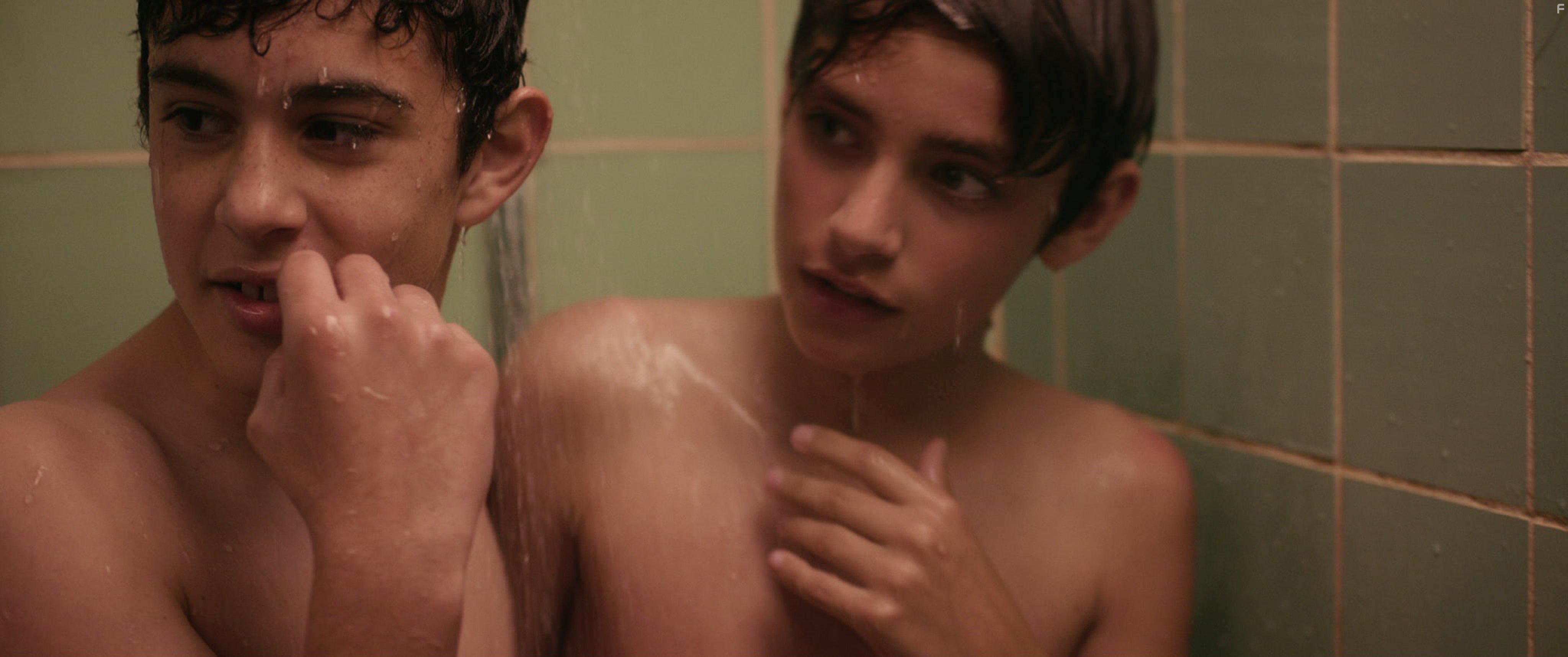 Joaqun Parada and Blas Finardi Niz in Esteros (2016)