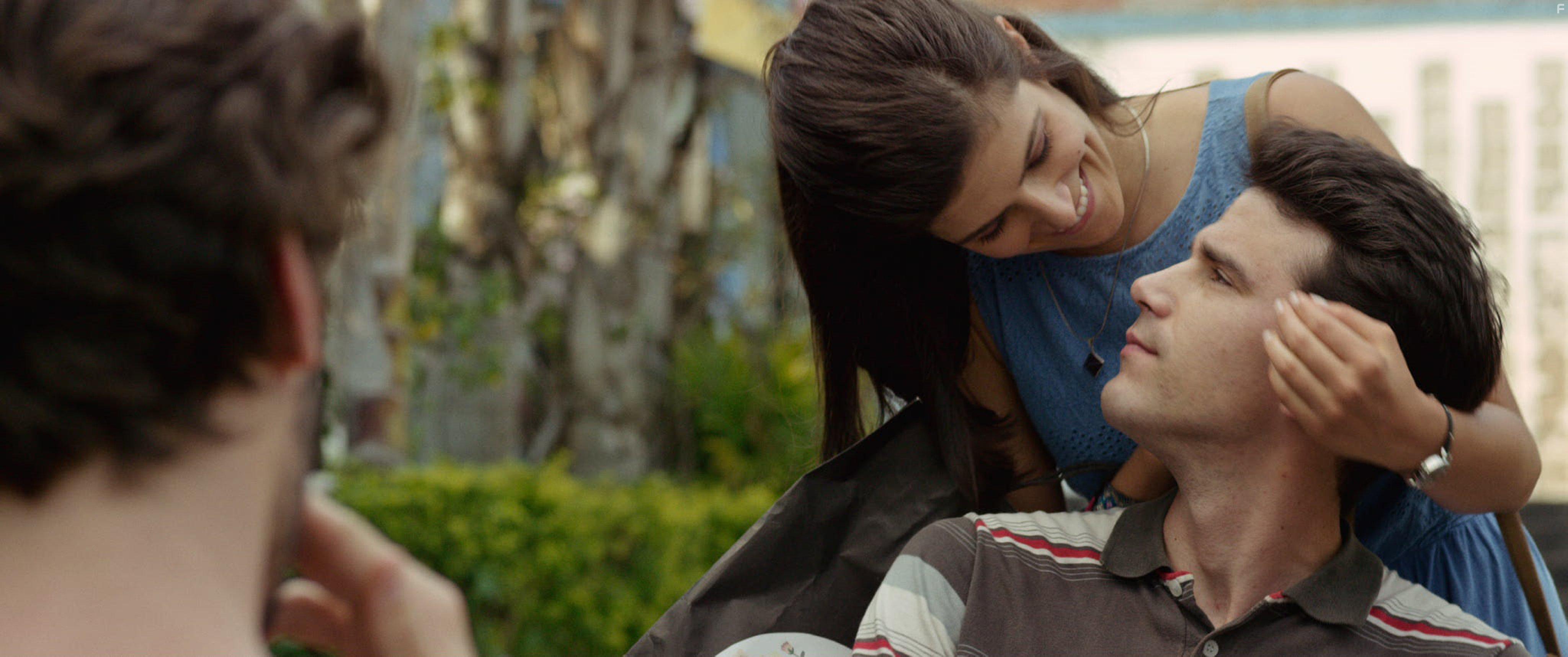 Ignacio Rogers and Renata Calmon in Esteros (2016)