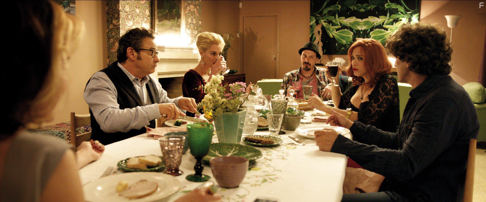 Eduard Fernndez, Fele Martnez, Diego Peretti, Beln Rueda, and Patricia Montero in La noche que mi madre mat a mi padre (2016)
