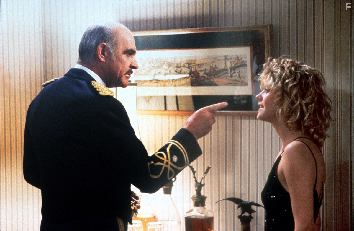Sean Connery and Meg Ryan in Президио (1988)