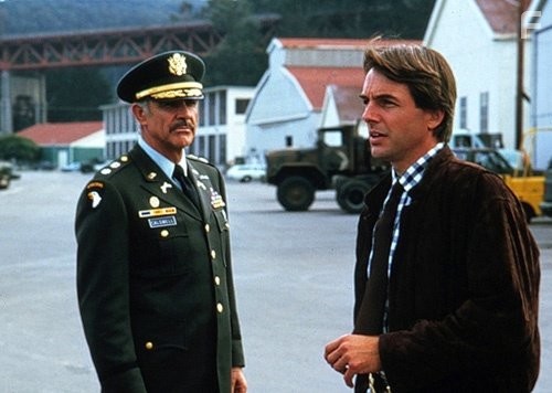 Sean Connery and Mark Harmon in Президио (1988)