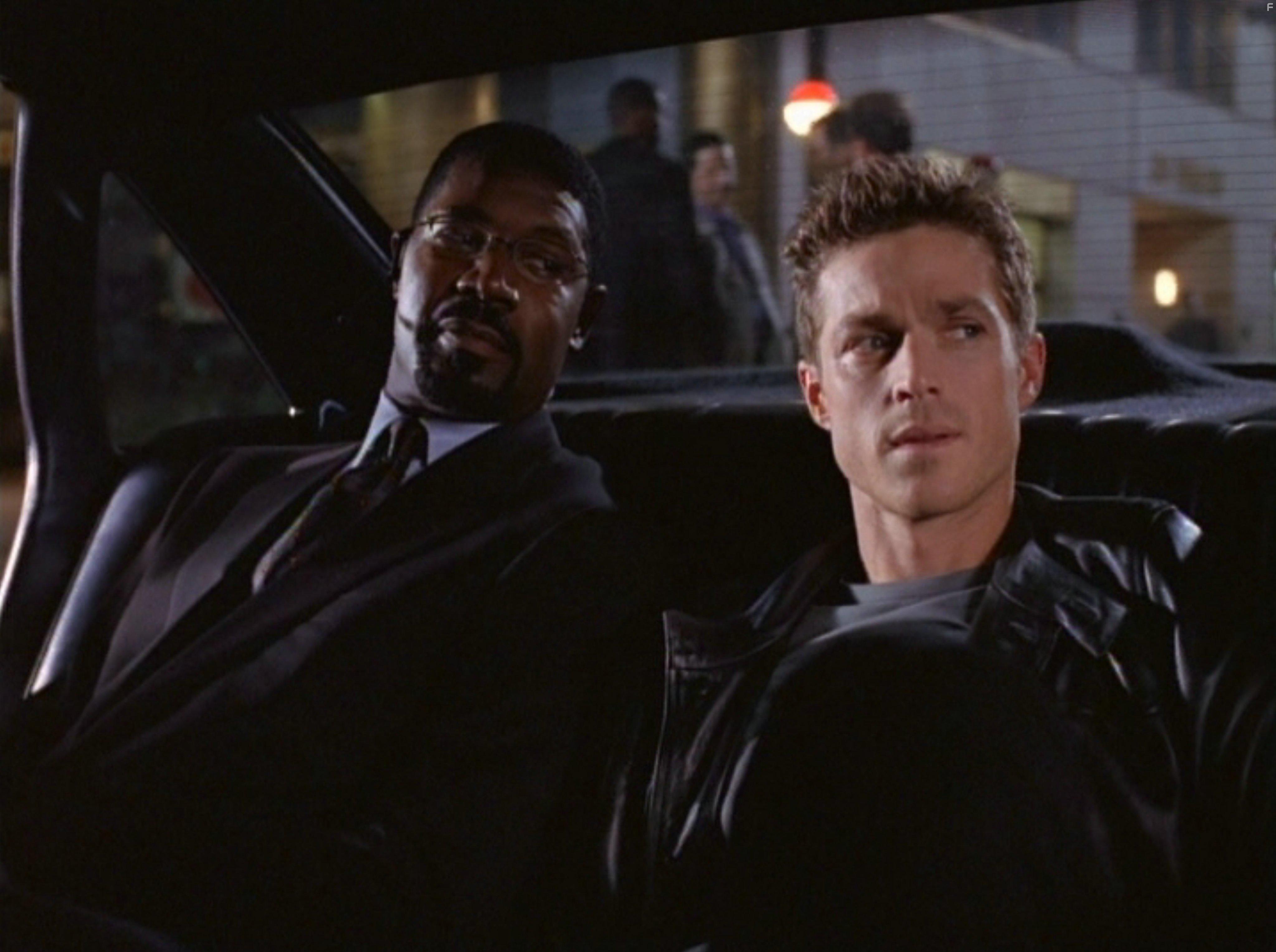 Eric Close and Dennis Haysbert in Now and Again (1999)