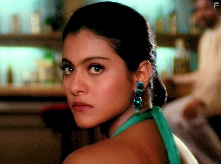 Kajol in Непохищенная невеста (1995)