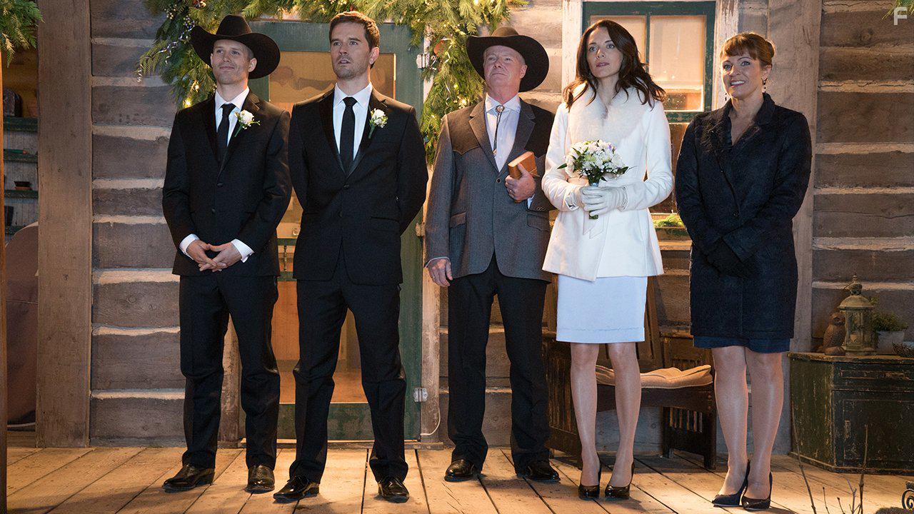 Jessica Steen, John Treleaven, Graham Wardle, and Kerry James in Heartland (2007)