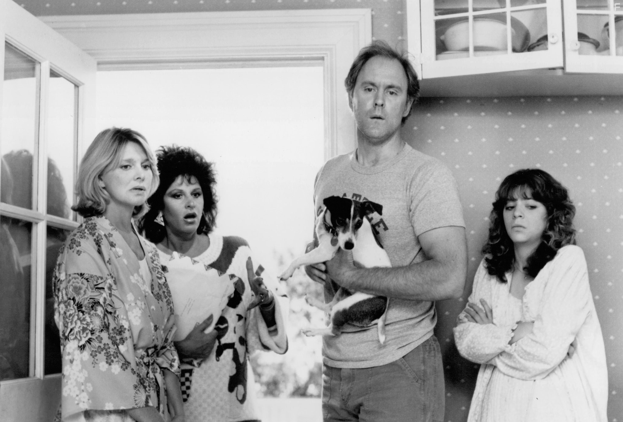 John Lithgow, Melinda Dillon, Lainie Kazan, and Margaret Langrick in Гарри и Хендерсоны (1987)