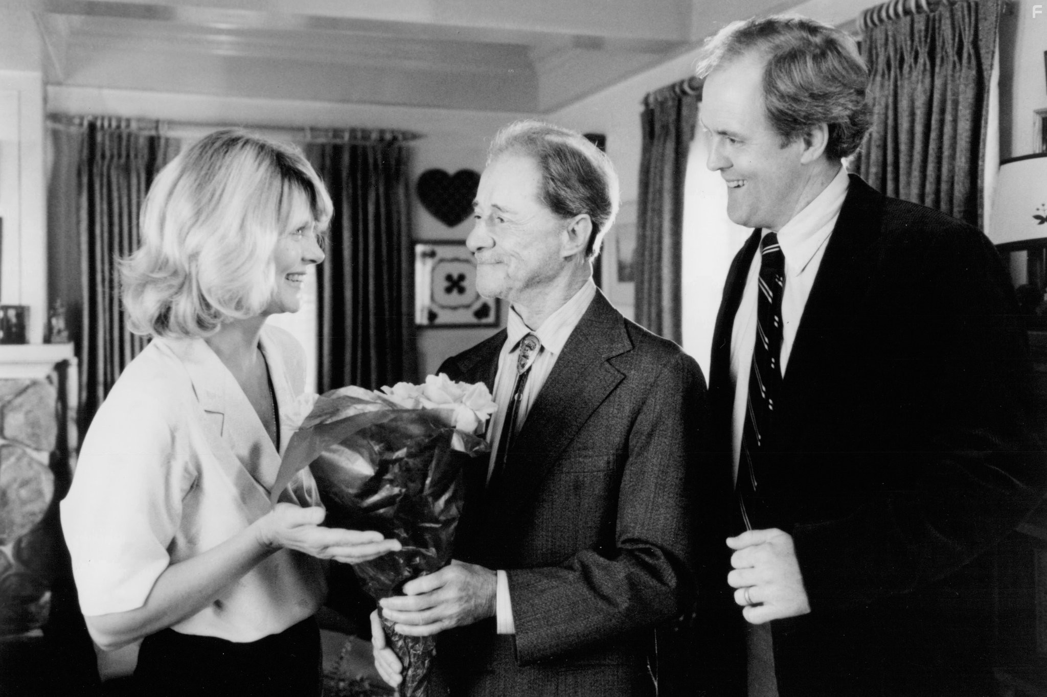 Don Ameche, John Lithgow, and Melinda Dillon in Гарри и Хендерсоны (1987)