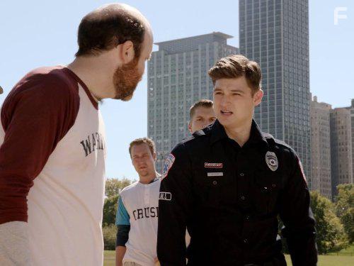 Kevin Bigley in Sirens (2014)