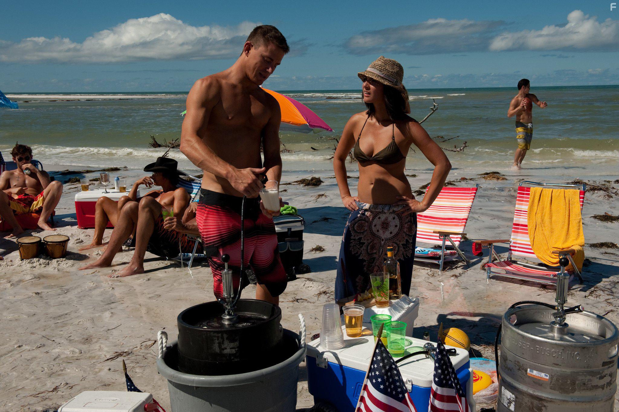 Channing Tatum and Olivia Munn in Magic Mike (2012)