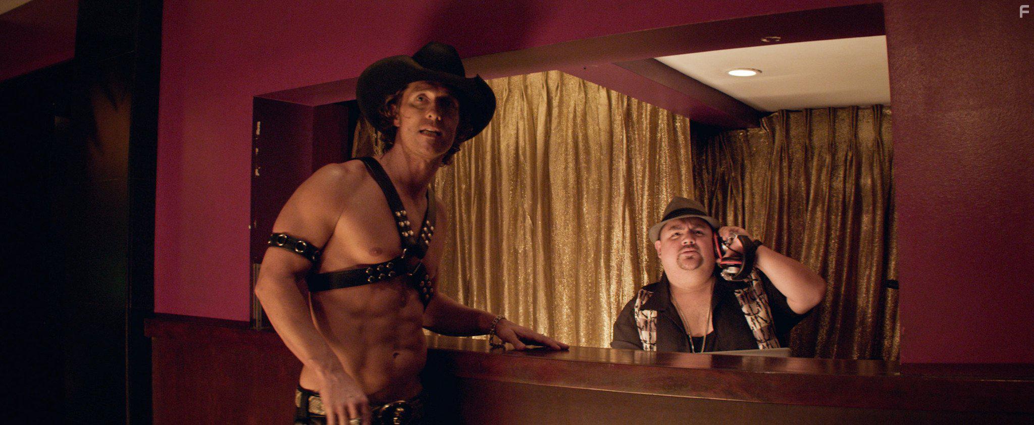 Matthew McConaughey and Gabriel Iglesias in Magic Mike (2012)