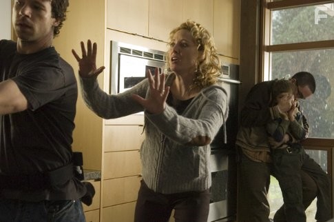 Virginia Madsen, Kett Turton, and Vince Vieluf in Огненная стена (2006)