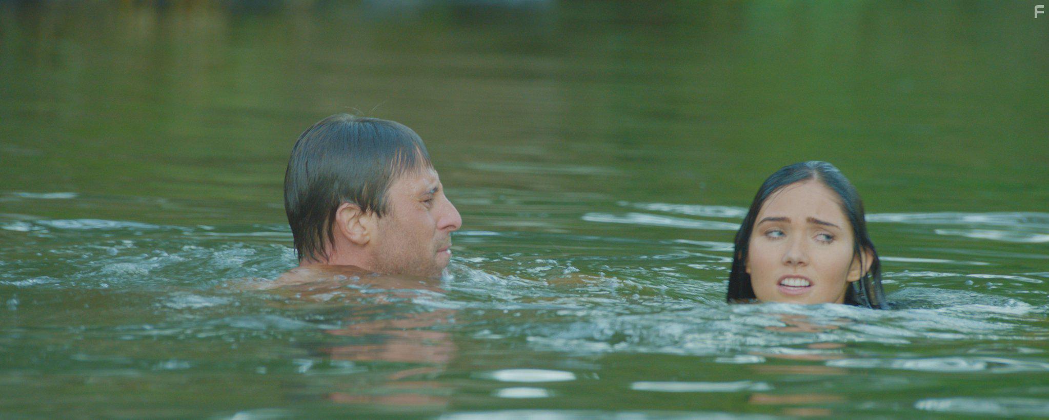 Ben Chisholm and Jessica Green in Red Billabong (2016)