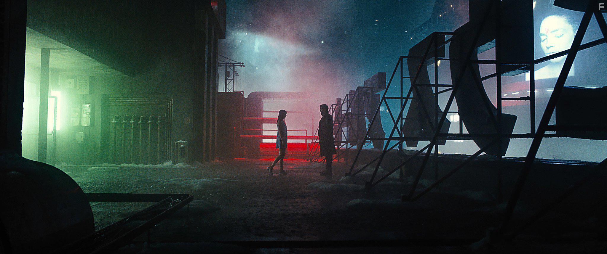 Ryan Gosling and Ana de Armas in Blade Runner 2049 (2017)