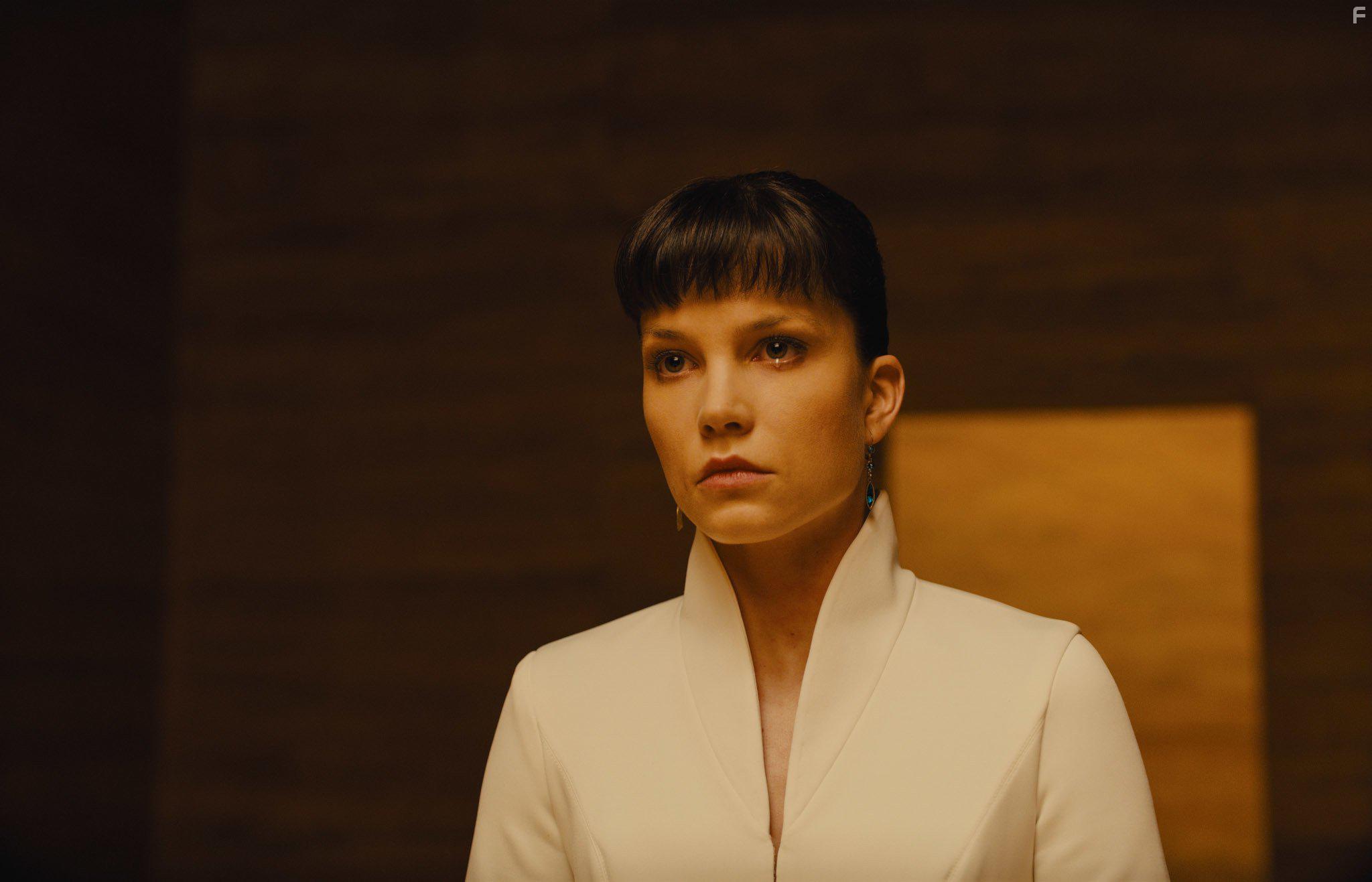 Sylvia Hoeks in Blade Runner 2049 (2017)