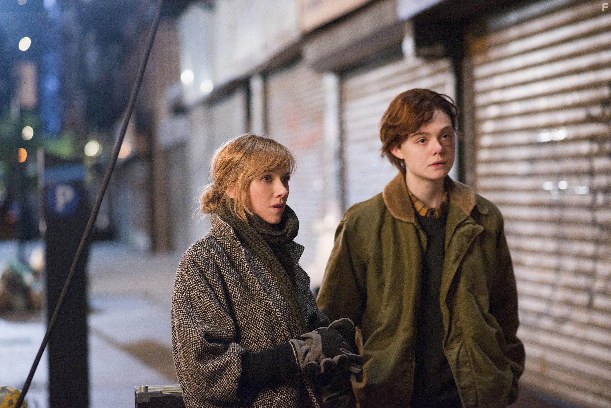 Naomi Watts and Elle Fanning in Three Generations (2015)