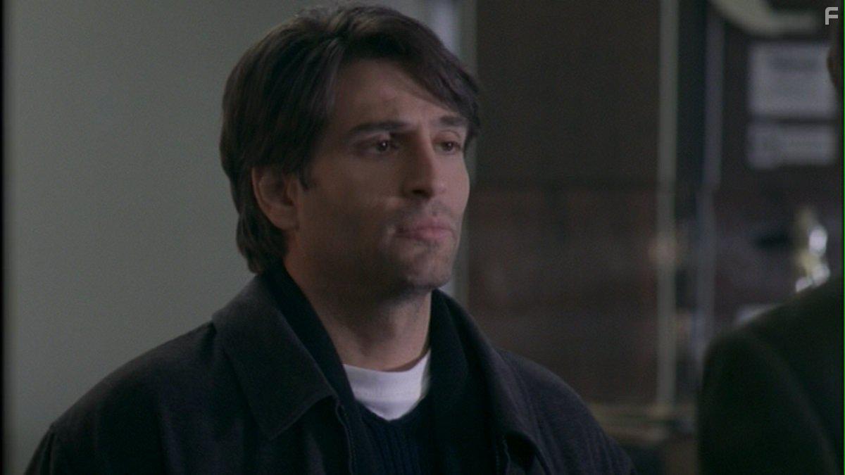 Vincent Spano in The Rats (2002)