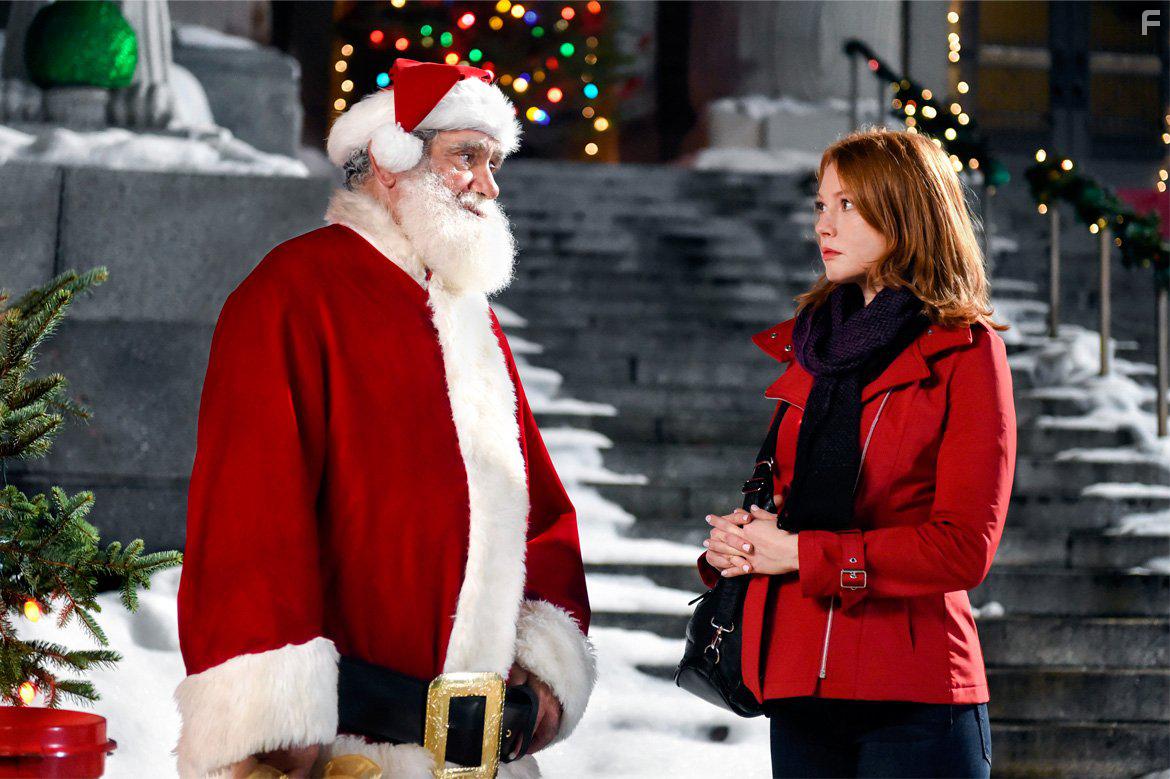 Alicia Witt and Dan Lauria in I'm Not Ready for Christmas (2015)
