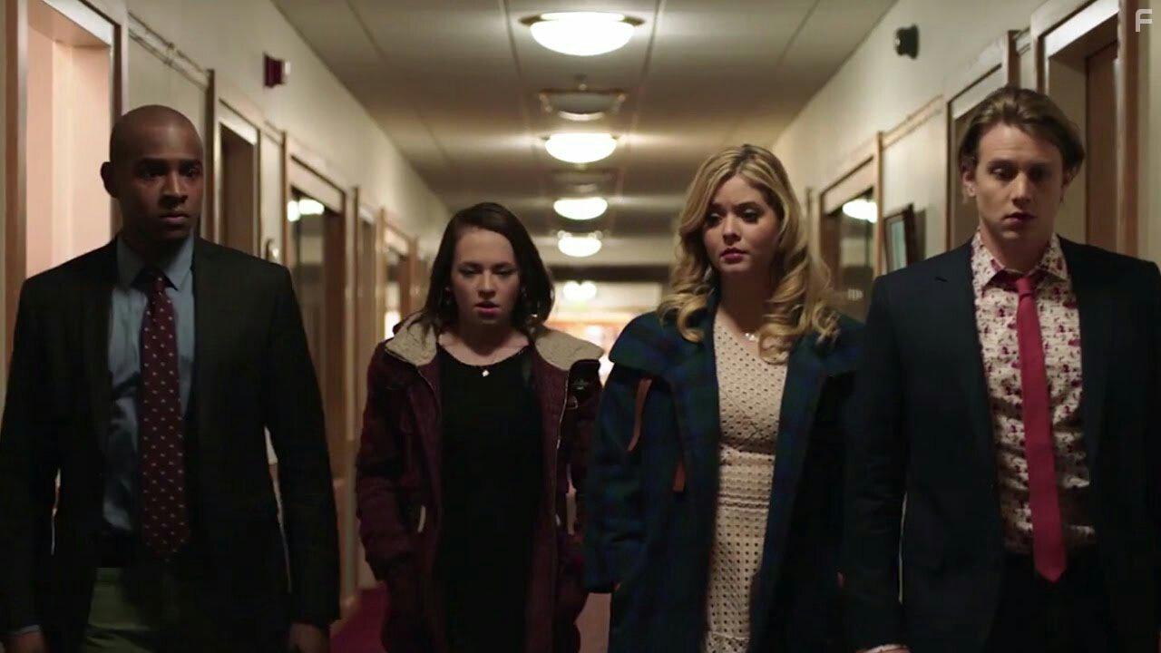 Sasha Pieterse, Alex Saxon, Alexis G. Zall, and Jay Walker in Coin Heist (2017)