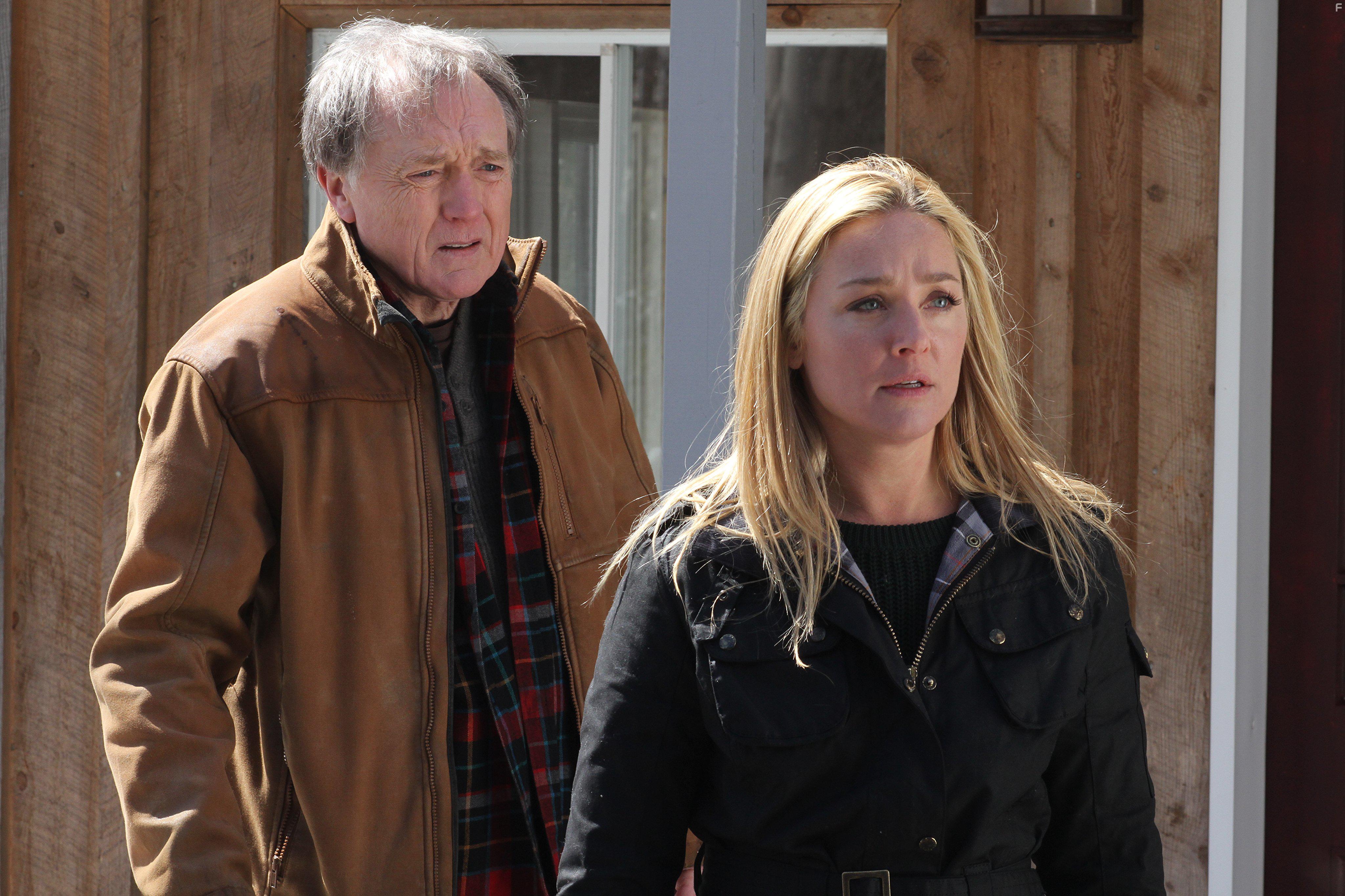 Frank Moore and Elisabeth Rhm in Forget and Forgive (2014)