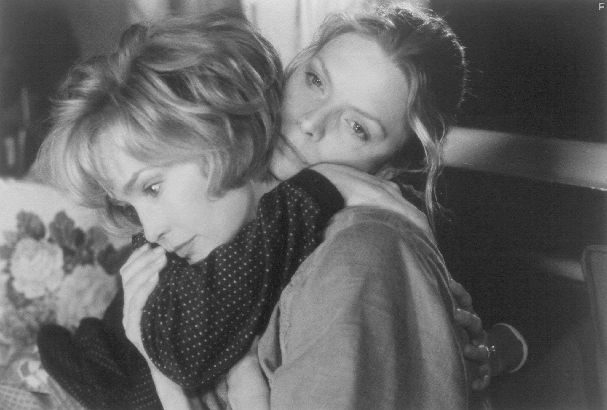 Michelle Pfeiffer and Jessica Lange in Тысяча акров (1997)