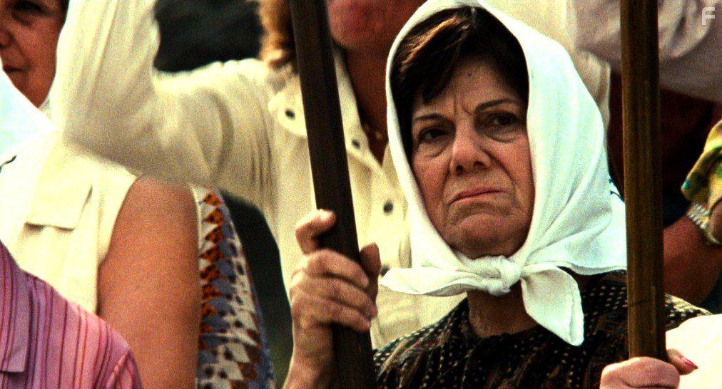 Chela Ruz in La historia oficial (1985)