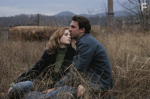 Zooey Deschanel and Paul Schneider in Все настоящие девушки (2003)