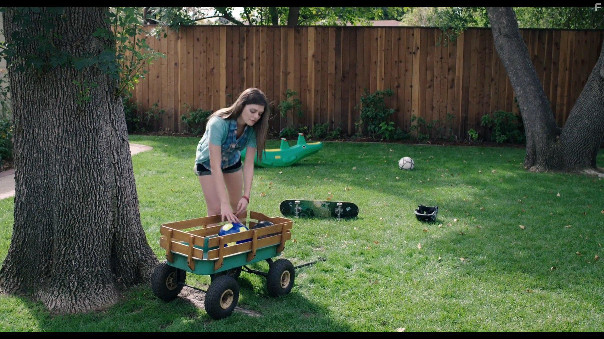 Morgan Obenreder in Mascots (2016)