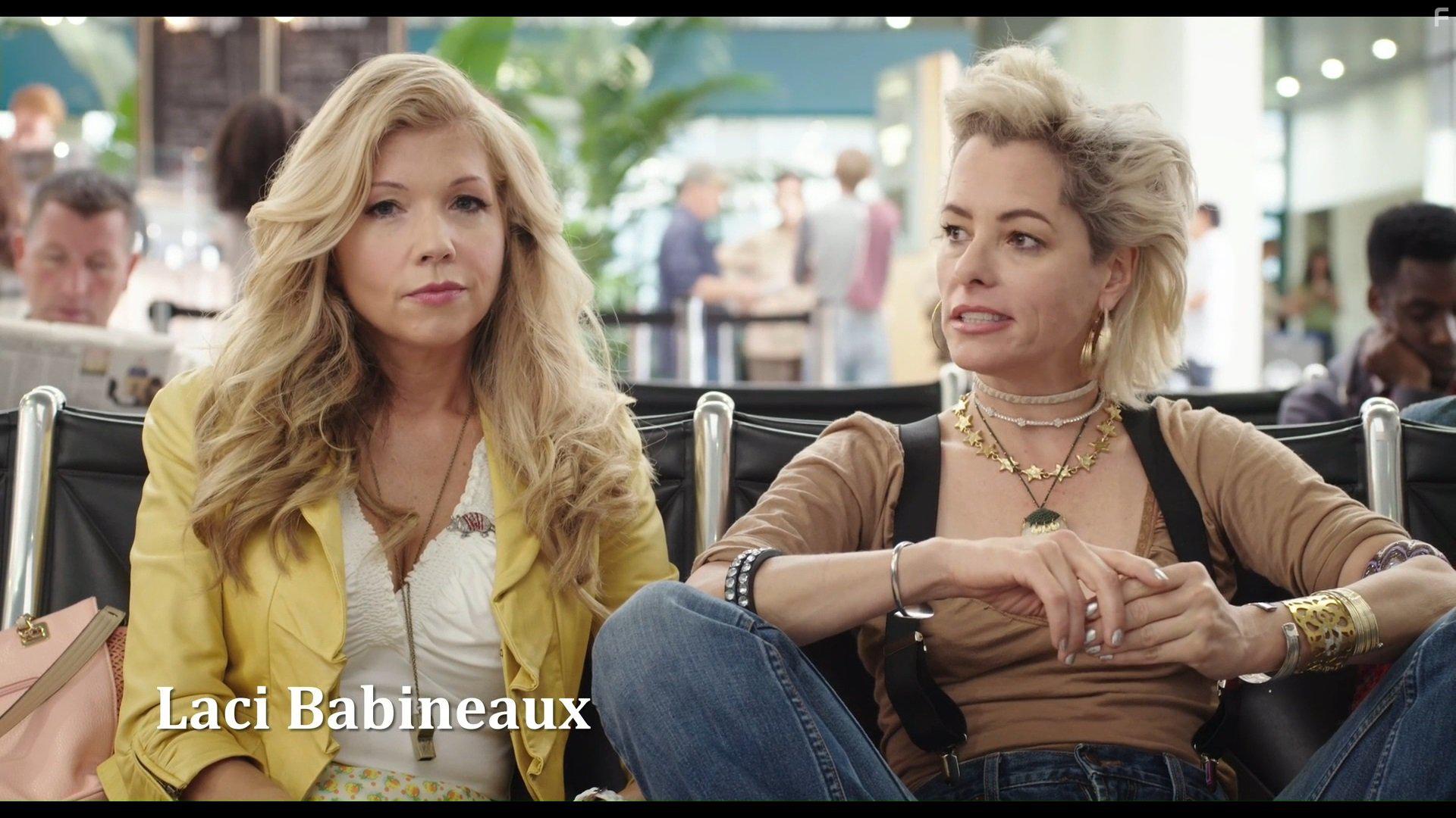 Parker Posey and Susan Yeagley in Mascots (2016)