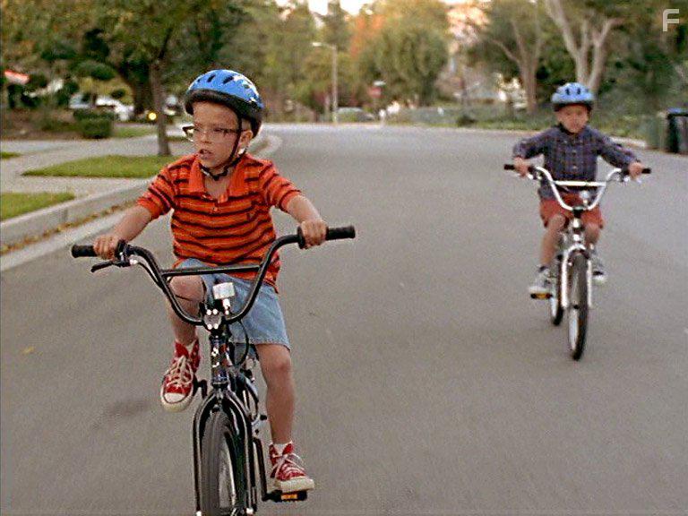 Cole Sprouse and Dylan Sprouse in Just for Kicks (2003)