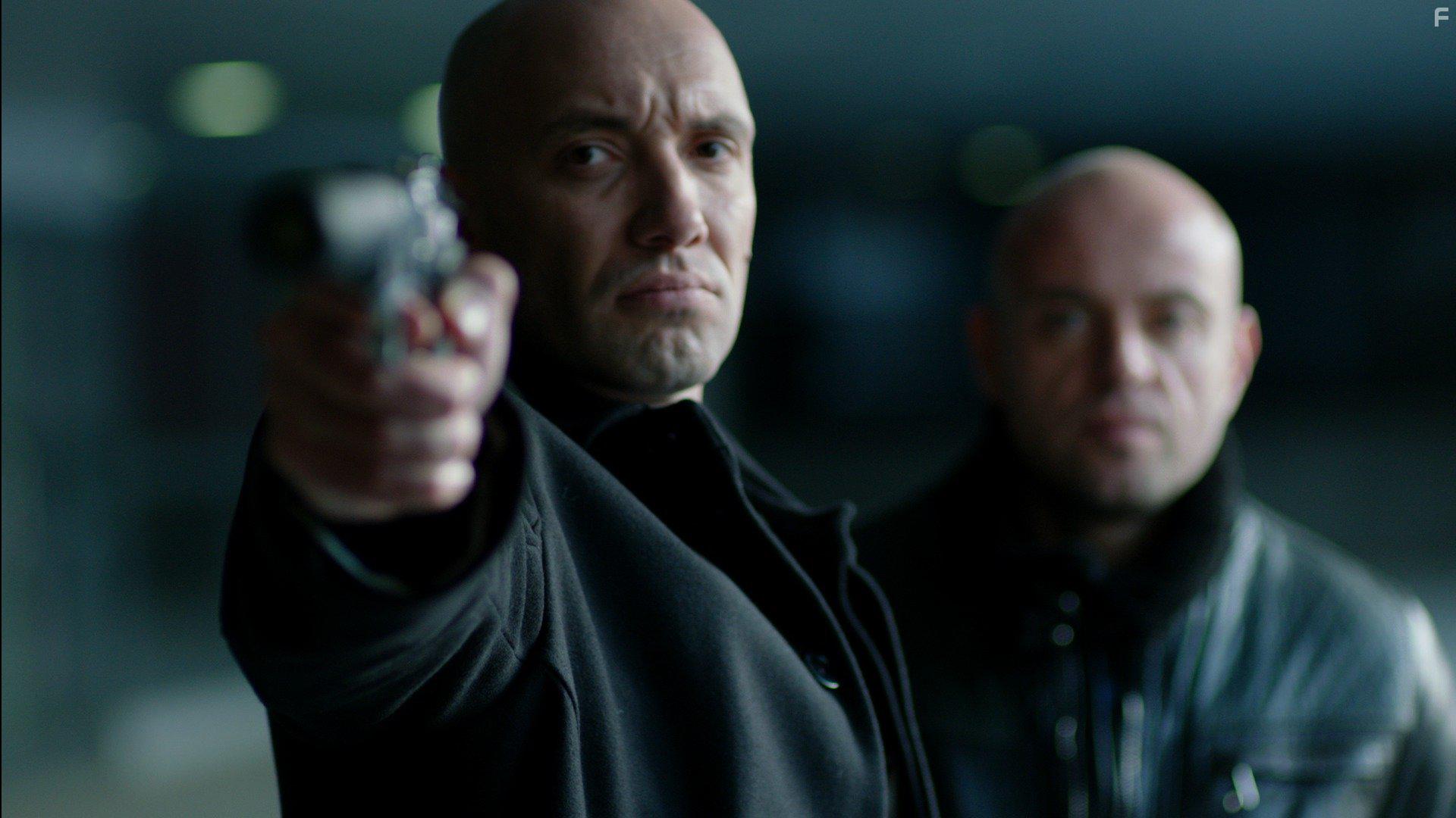 Pod prikritie (2011)