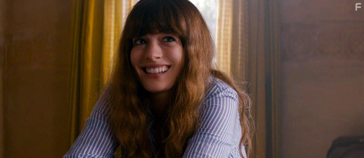Anne Hathaway in Colossal (2016)