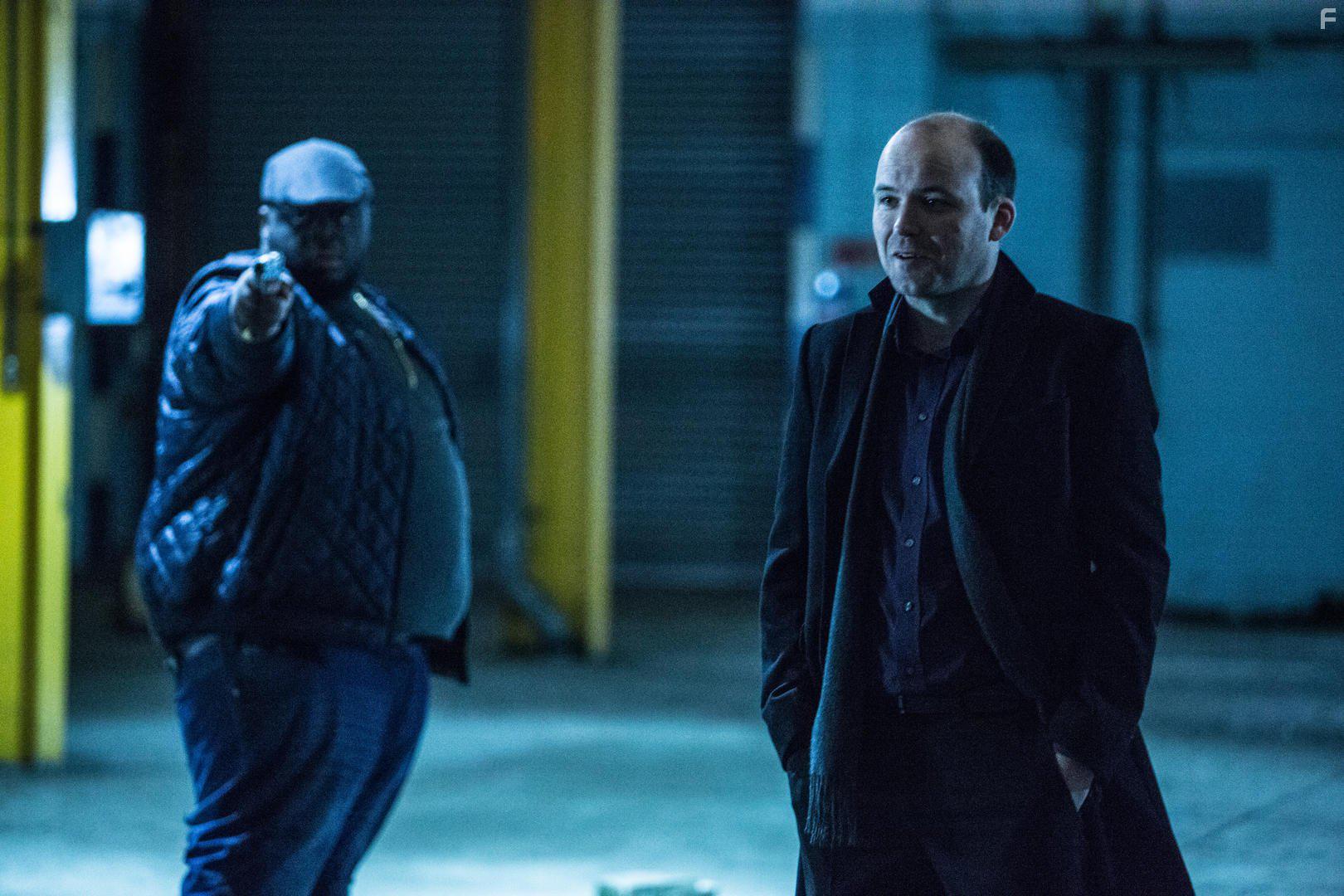 Rory Kinnear and Leon Annor in iBoy (2017)