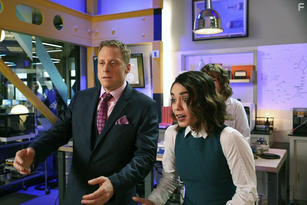 Alan Tudyk and Vanessa Hudgens in Powerless (2017)