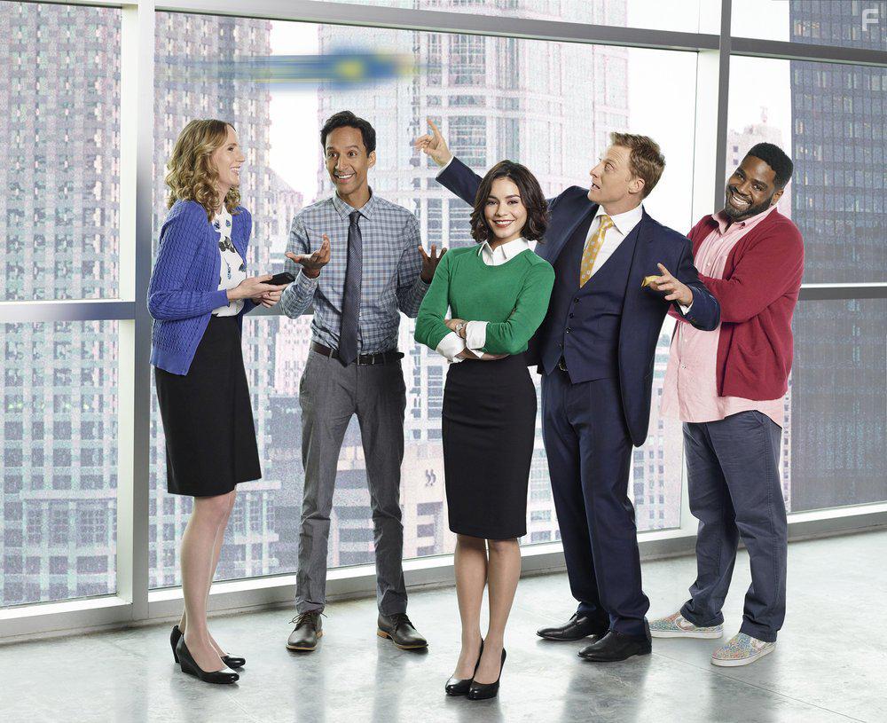 Christina Kirk, Alan Tudyk, Vanessa Hudgens, Danny Pudi, and Ron Funches in Powerless (2017)