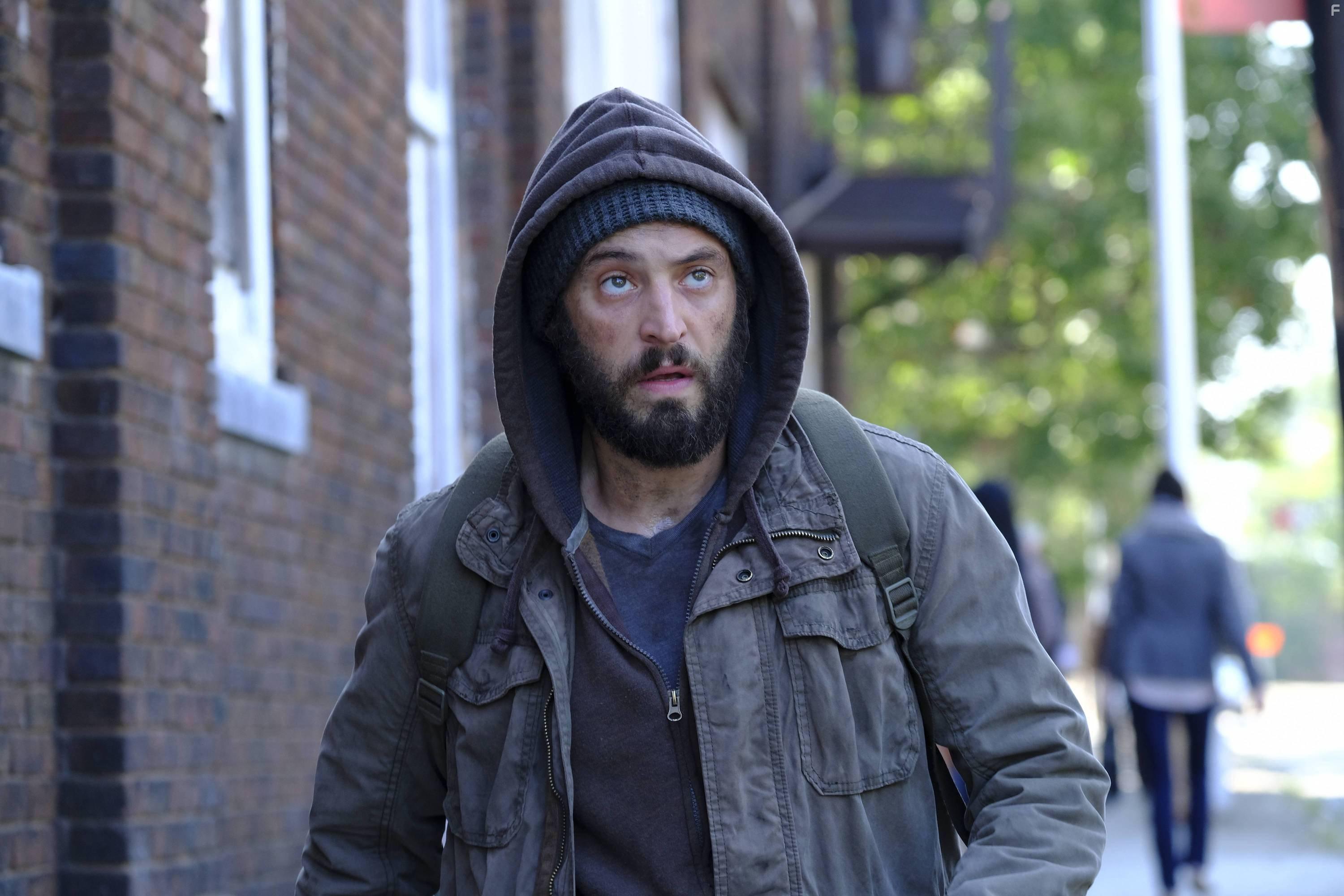 Charlie Hofheimer in 24: Legacy (2016)