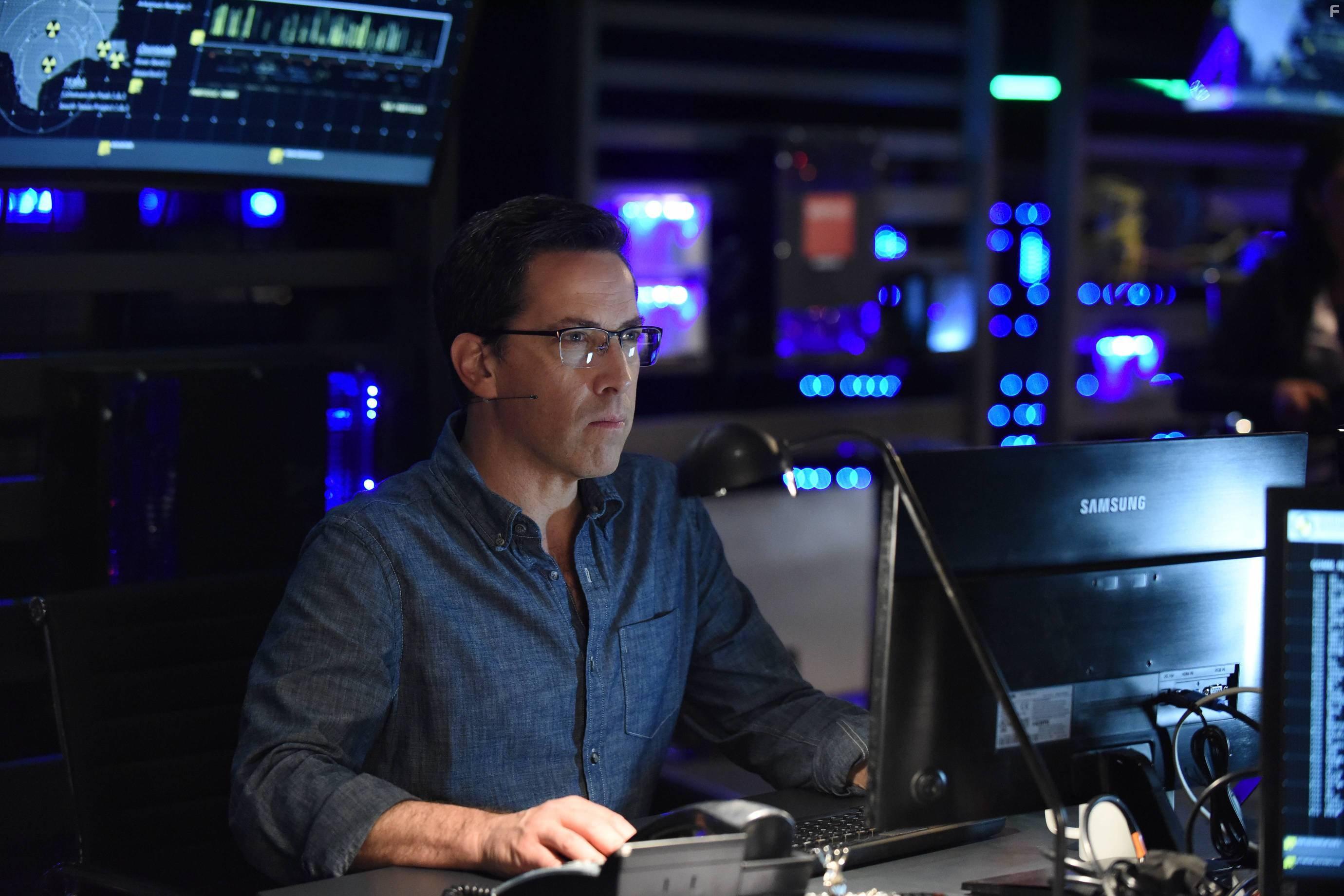 Dan Bucatinsky in 24: Legacy (2016)