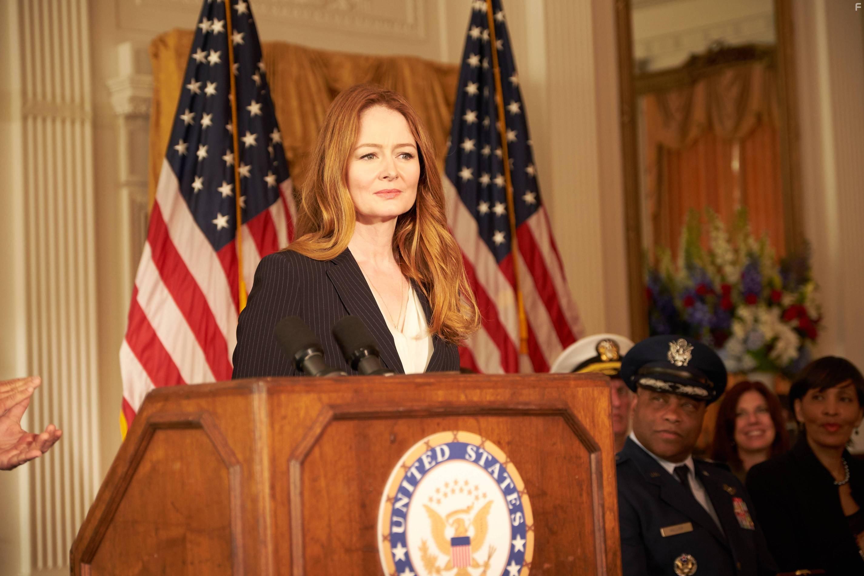 Miranda Otto in 24: Legacy (2016)