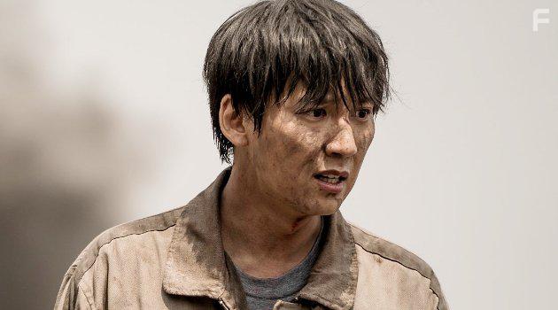 Nam-gil Kim in Pandora (2016)