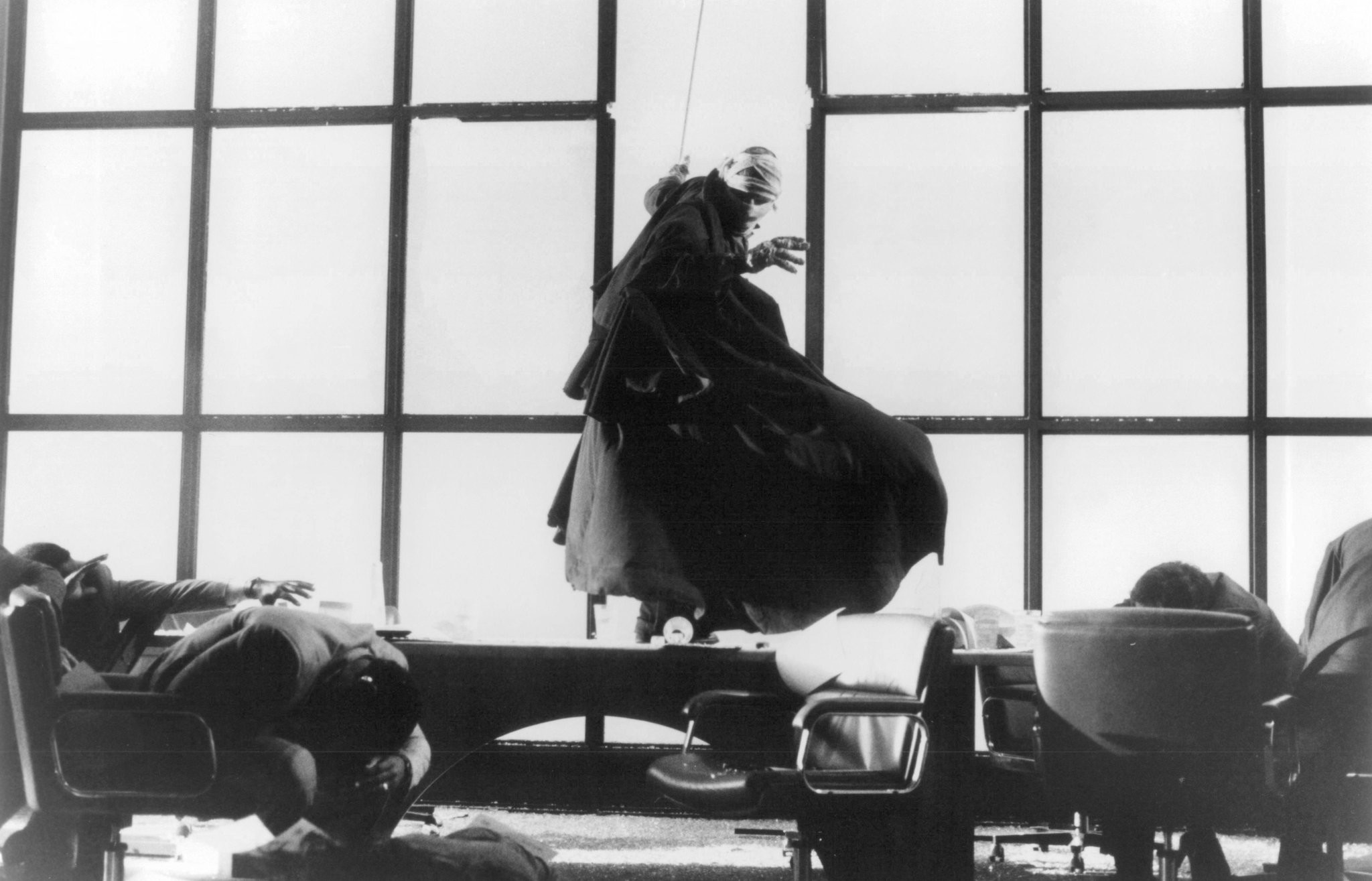 Larry Drake in Чeловек тьмы (1990)