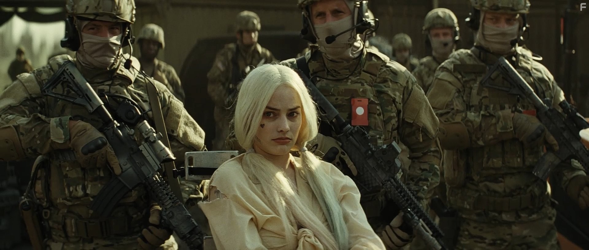 Margot Robbie in Отряд самоубийц (2016)