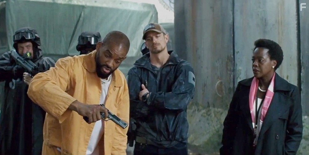 Will Smith, Viola Davis, and Joel Kinnaman in Отряд самоубийц (2016)