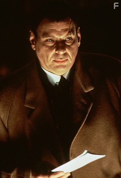Larry Drake in Человек тьмы II: Возвращение Дюрана (1995)
