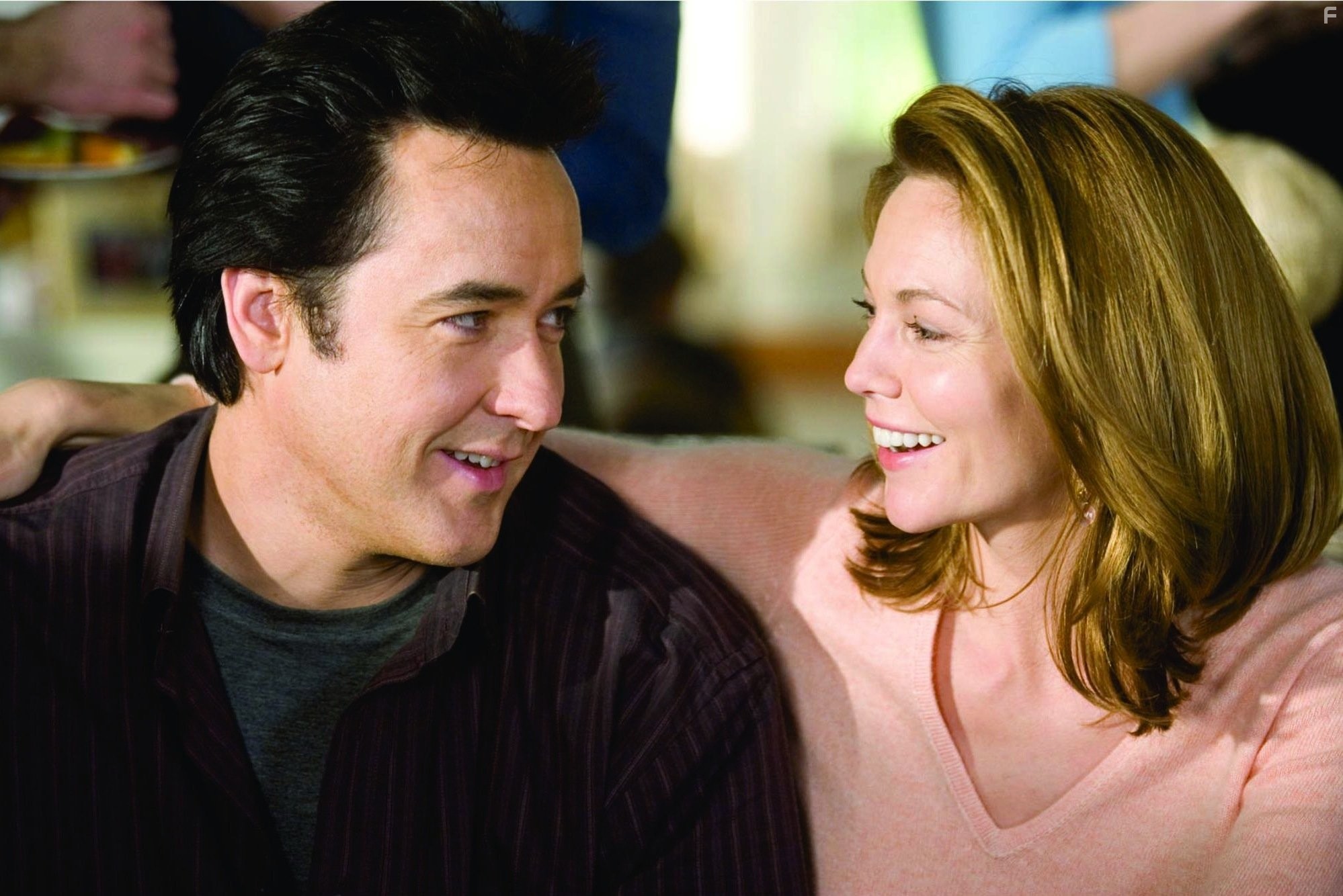 John Cusack and Diane Lane in Любовь к собакам обязательна (2005)