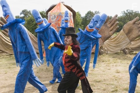 Eddie Izzard in Чeрез Вселенную (2007)