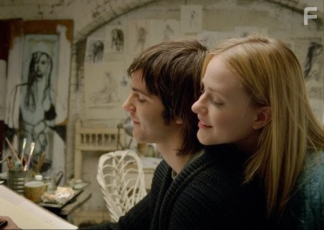 Jim Sturgess and Evan Rachel Wood in Чeрез Вселенную (2007)