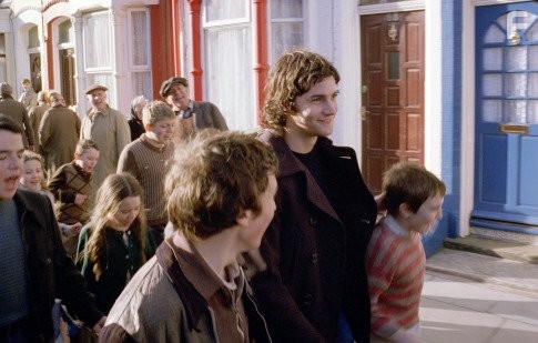 Jim Sturgess in Чeрез Вселенную (2007)