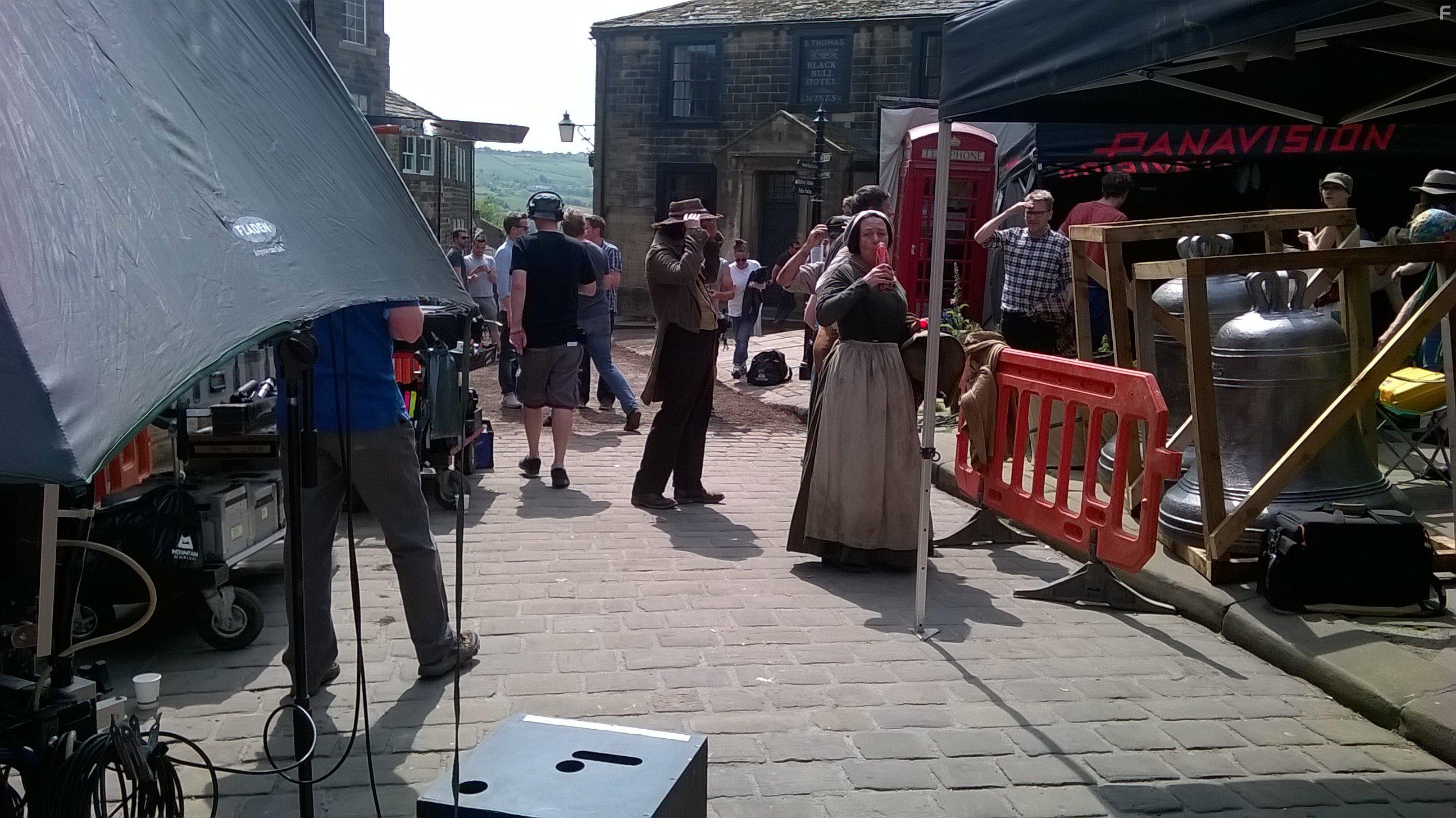 To Walk Invisible: The Bronte Sisters (2016)