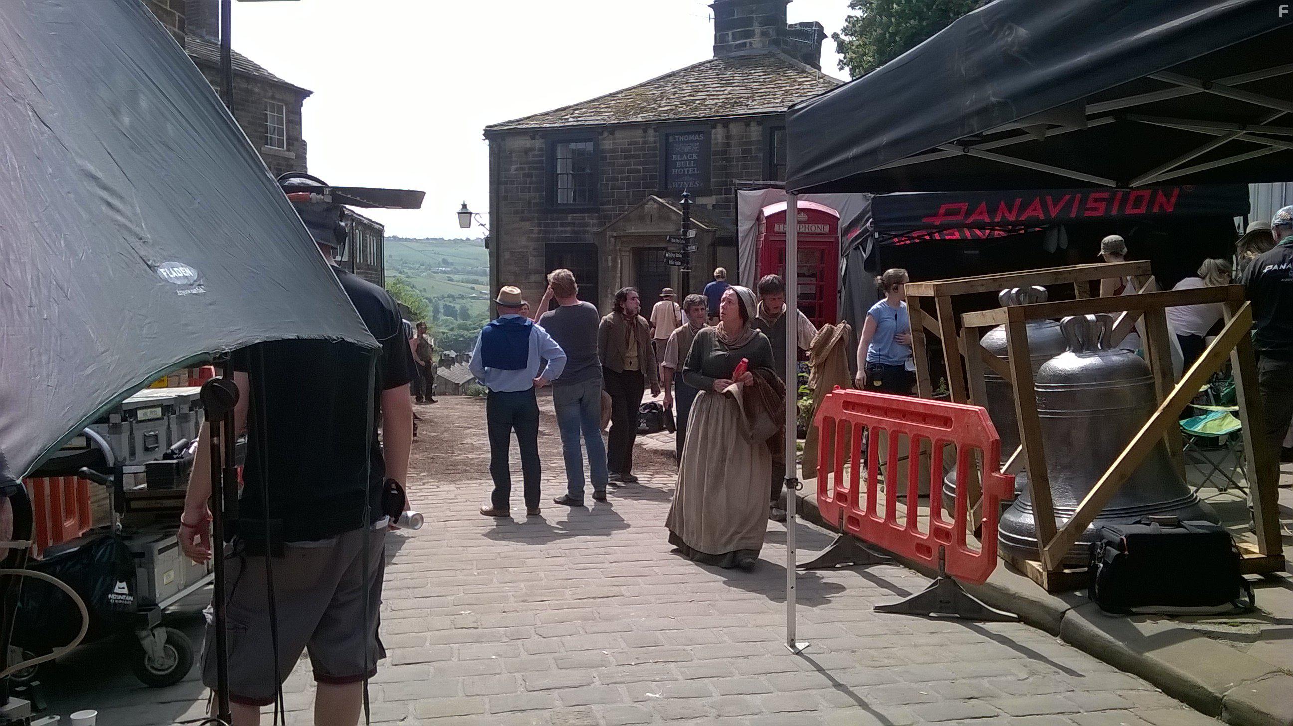 To Walk Invisible: The Bronte Sisters (2016)