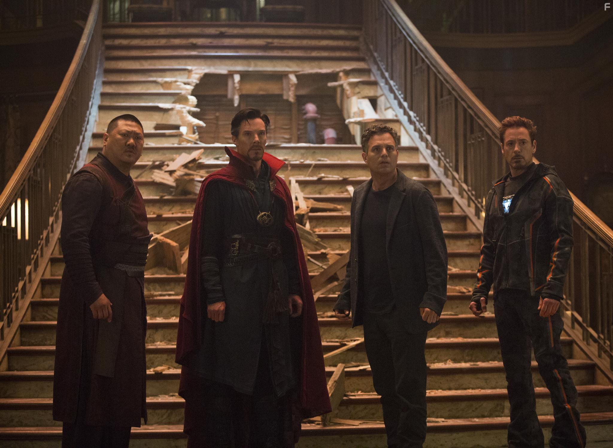 Robert Downey Jr., Mark Ruffalo, Benedict Wong, and Benedict Cumberbatch in Avengers: Infinity War (2018)